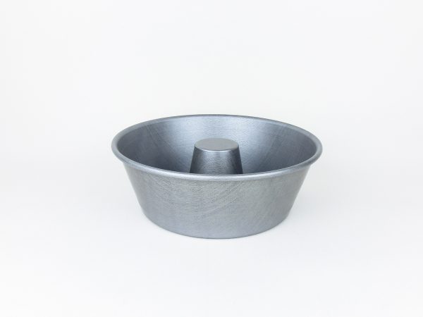 Forma de Pão de Ló com cano | Sponge-cake with centered tube | Moule à quatre-quarts cheminée | Molde savarin