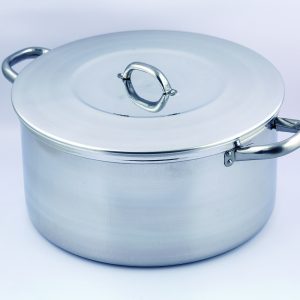 Caçarola polida com tampa e asas de Inox | Polished casserole pot with stainless steel handles and lid | Casserole et couvercle polie | Cacerola polida con tapadera